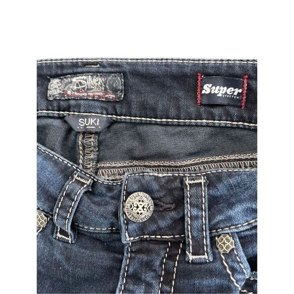 Silver Jean Co. Denim Suki mid Capri jean size 28x23 - Picture 4 of 9